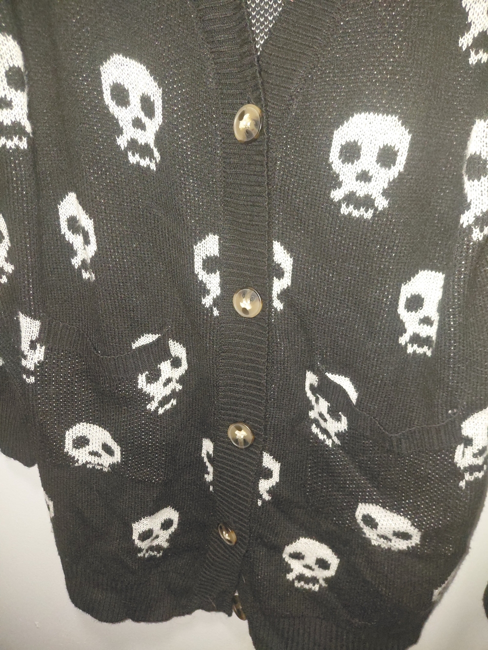 No Boundaries Black Cardigan with White Skull Pattern Large - Picture 3 of 6